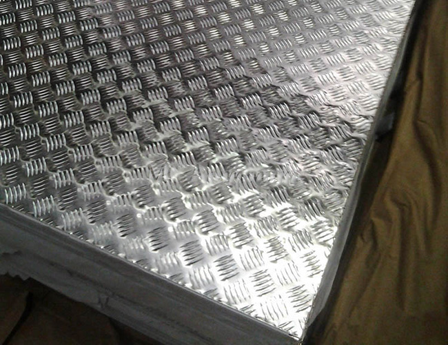 The refrigerator lining board is made of patterned aluminum plate